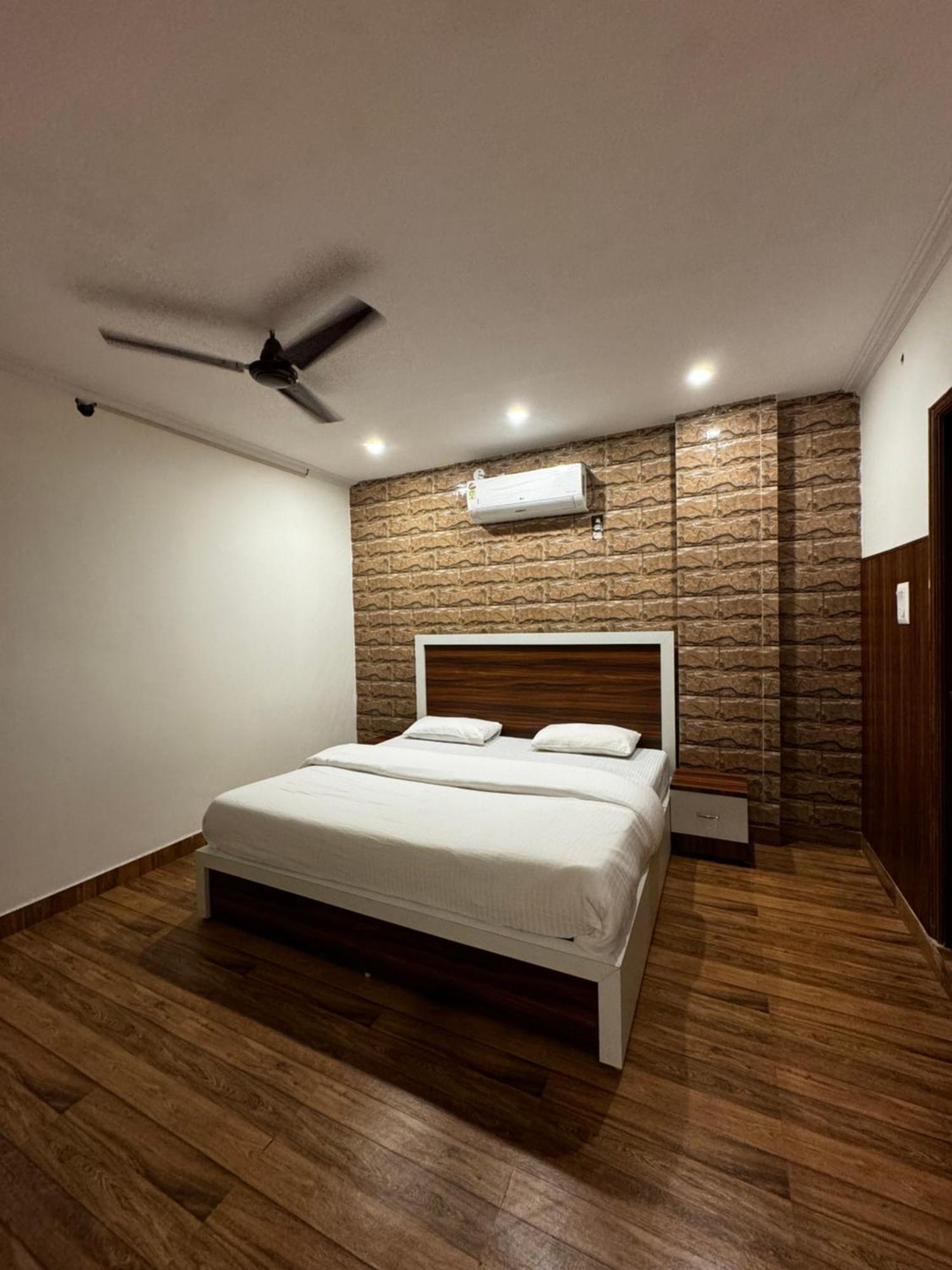 Hotel Walk Inn Faridabad Exterior foto